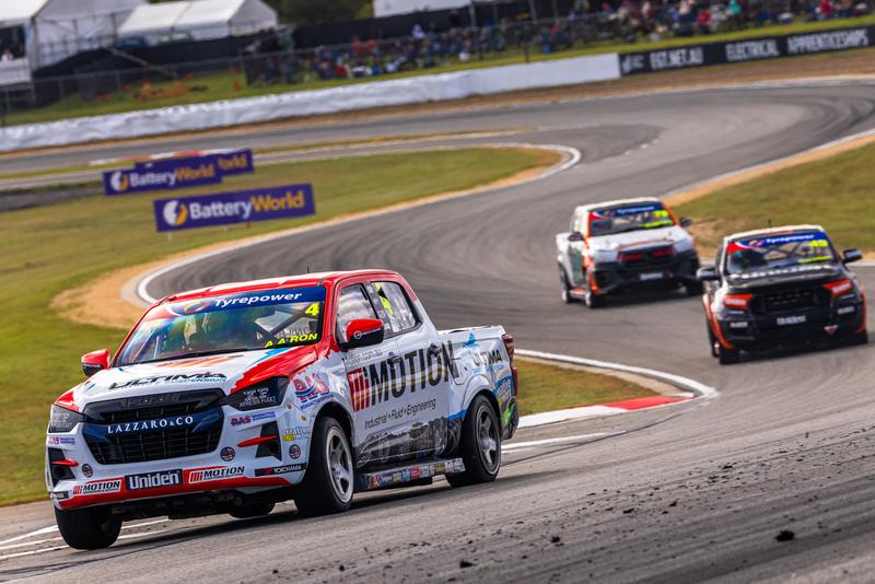 #4 leading a pack in Perth